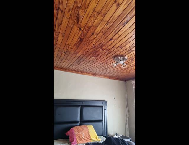 4 BEDROOM FREESTANDING FOR SALE IN BARRY HERTZOG PARK